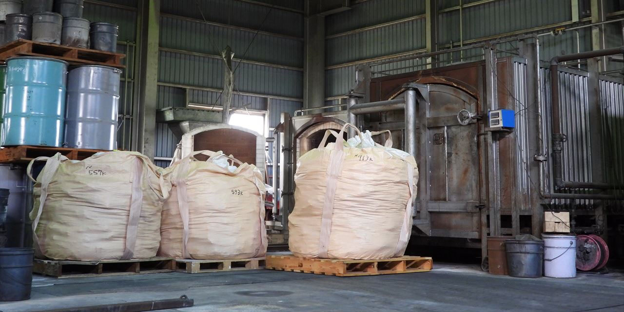 主設備:シャトル窯×4基(二次燃焼炉3基)